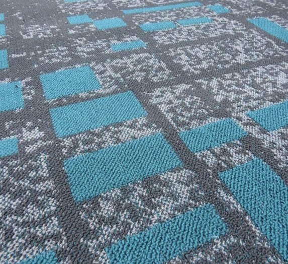 Wall to wall carpet
